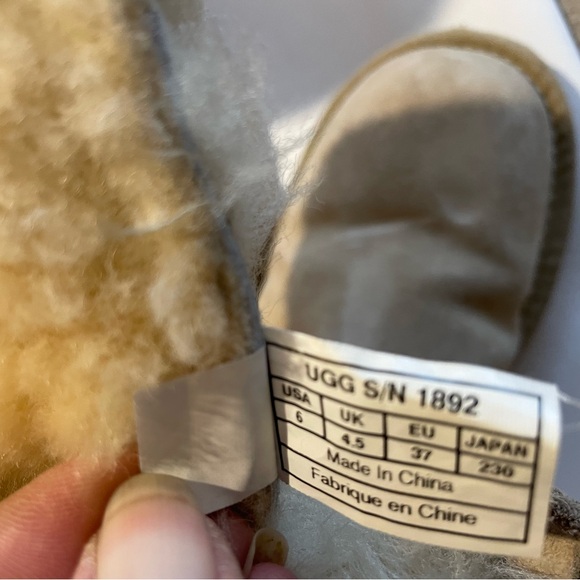 UGG Tan Shearling Winter Boots - Picture 12 of 16